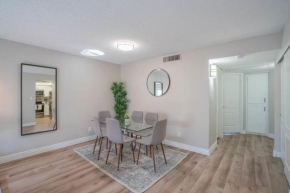 Unique 2BD - Parking, Gym, Pool - Sleeps 8 - 5Min Casino